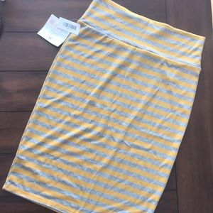 LuLaRoe Cassie (pencil skirt) NWT size M